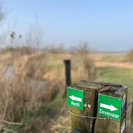 Aan De Dijk 3*